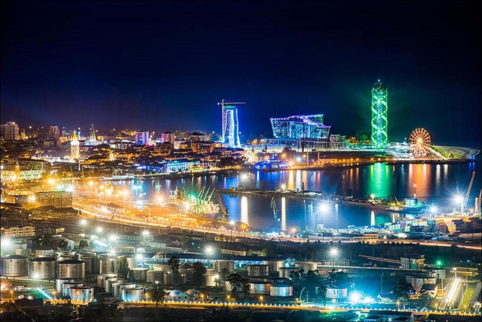 Apart Hotel Black Sea Towers Batumi Exterior photo