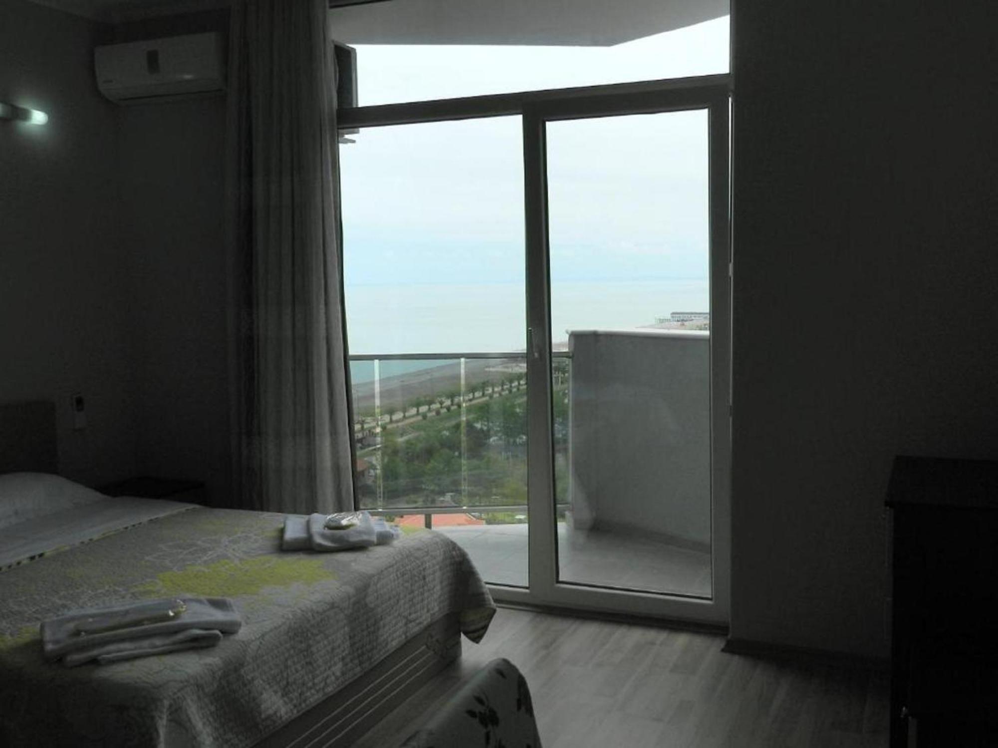 Apart Hotel Black Sea Towers Batumi Exterior photo